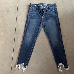 Frayed Hem Cropped Jeans